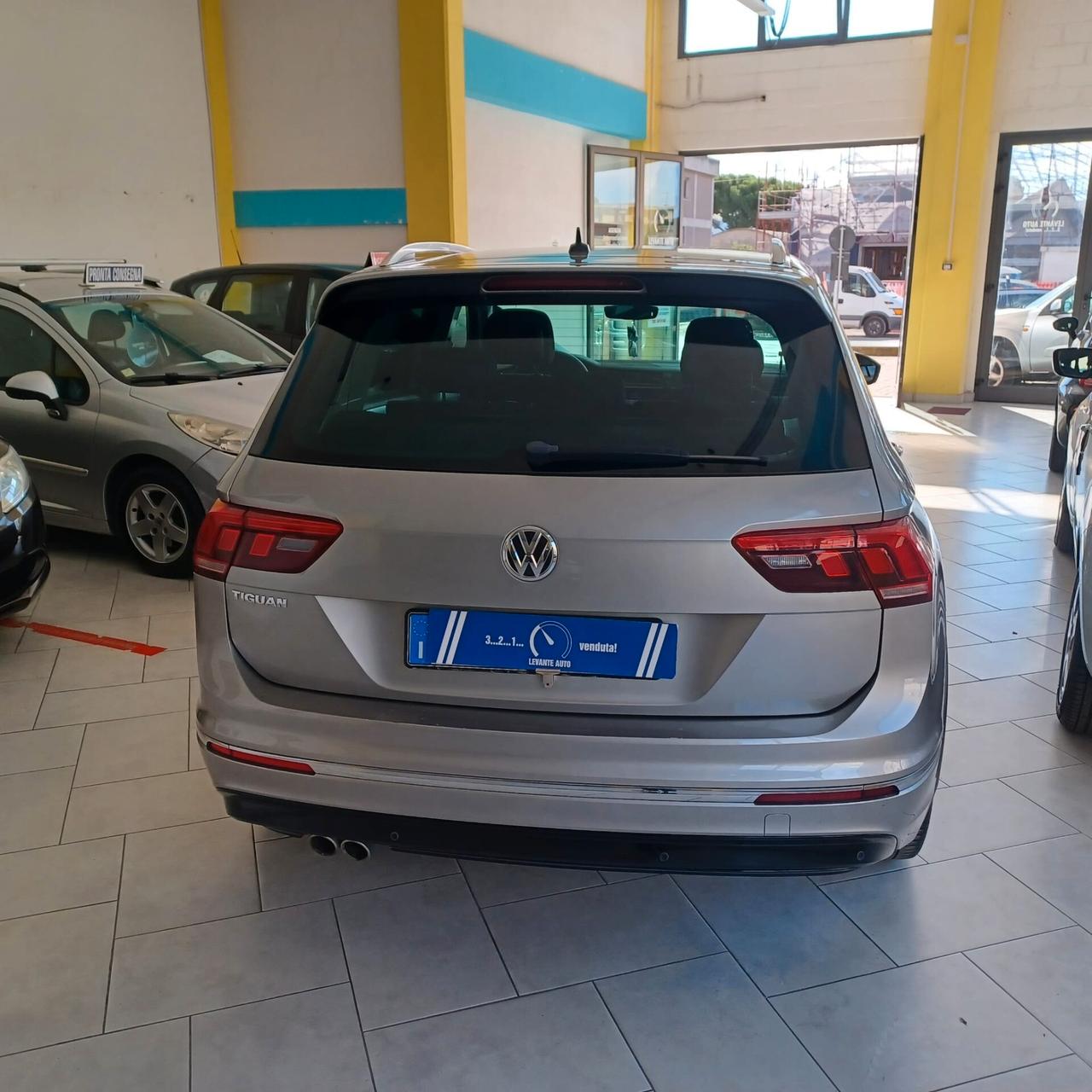 63.000 KM TAGLIANDI UFFICIALI TIGUAN R-LINE 1.6 TDI FULL OPTIONL