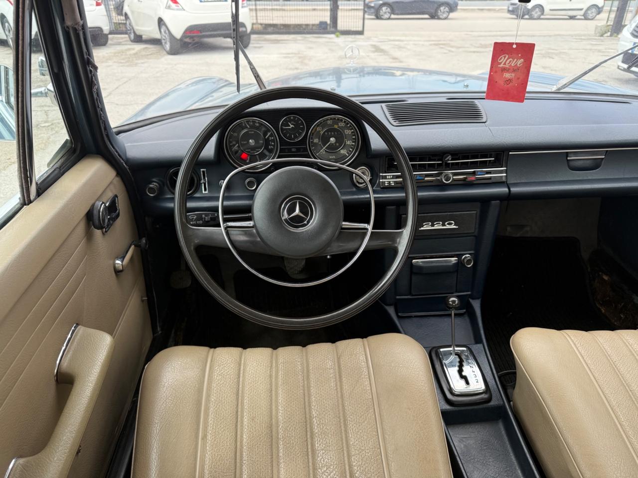 Mercedes-benz 220 230
