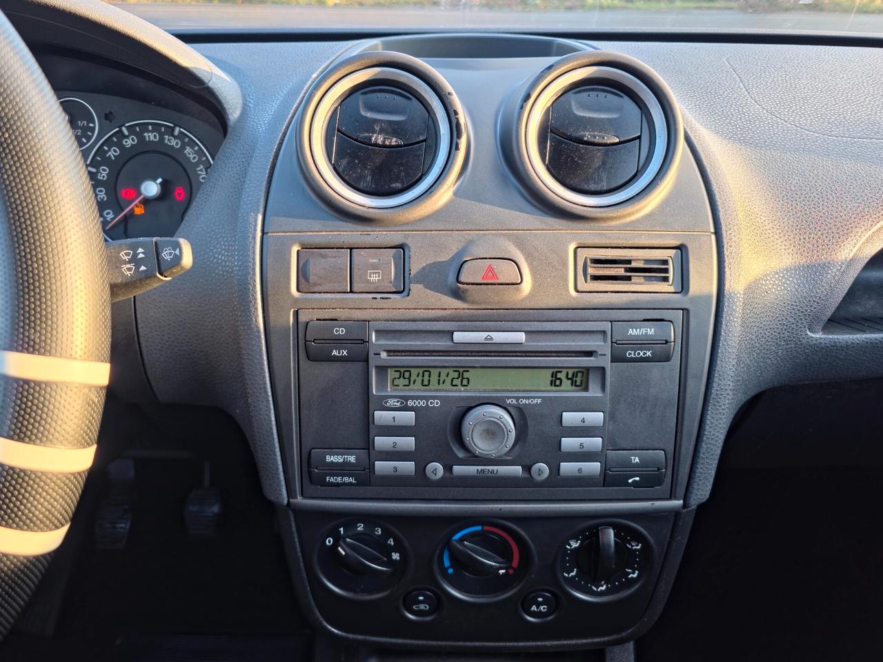 Ford Fiesta 1.4 16V 5p. Ghia CV-75 2007-E4 GPL Benzina NEO