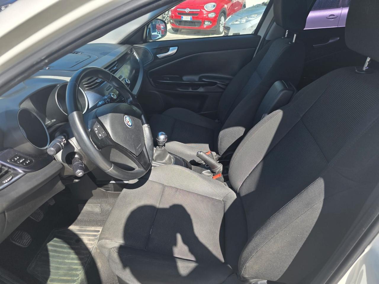 Alfa Romeo Giulietta 1.6 JTDm-2 105 CV Distinctive