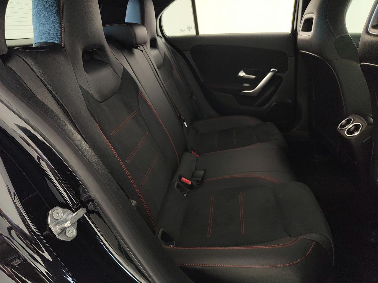 Mercedes-Benz A 180 Premium auto