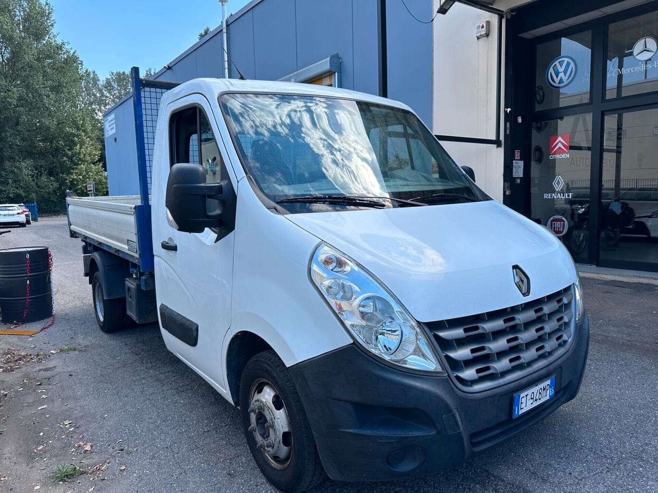 RENAULT MASTER 2.3 RIBALTABILE TRILATERALE