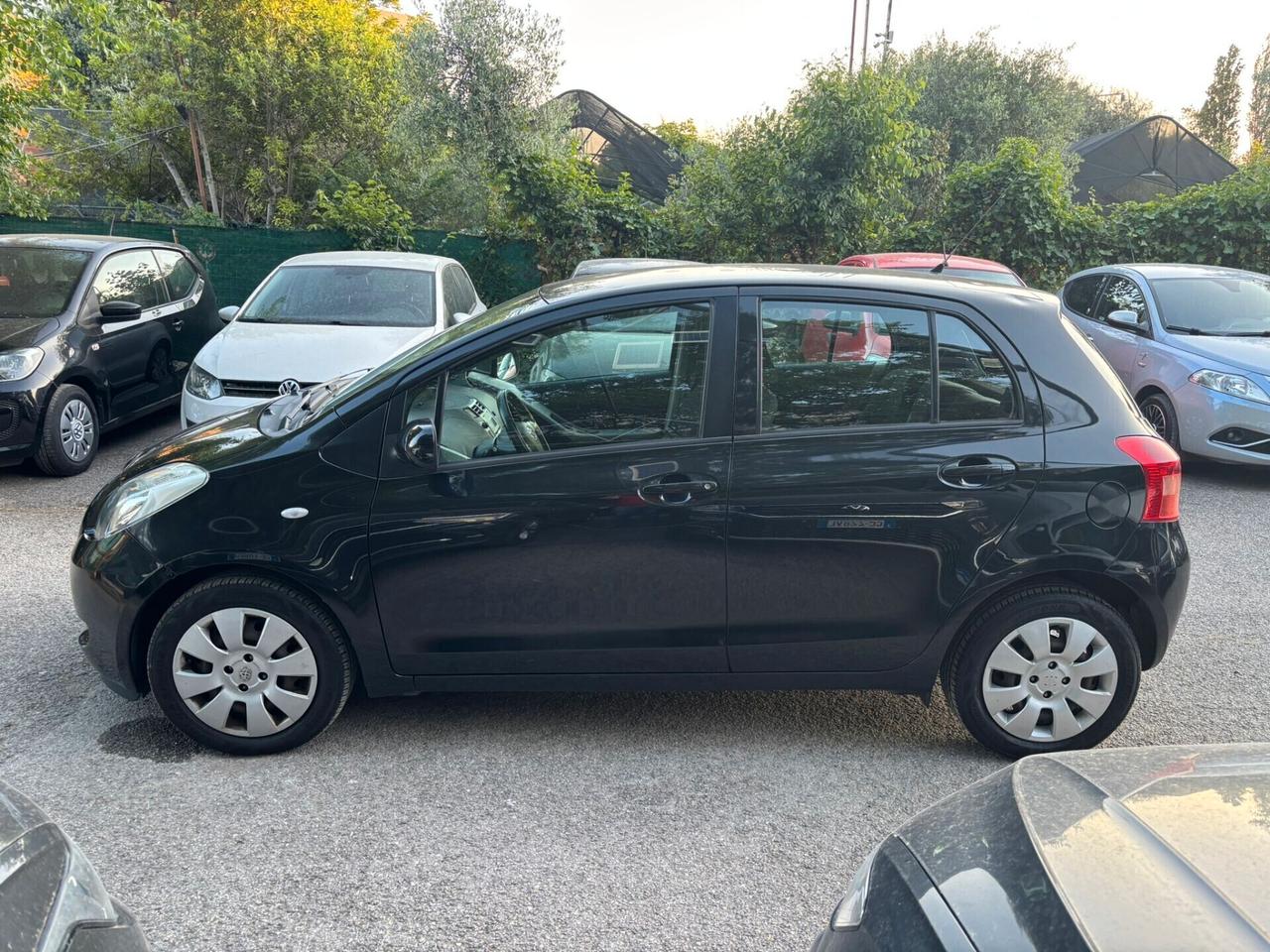Toyota Yaris 1.3 5 porte Luna OK Neopatentati