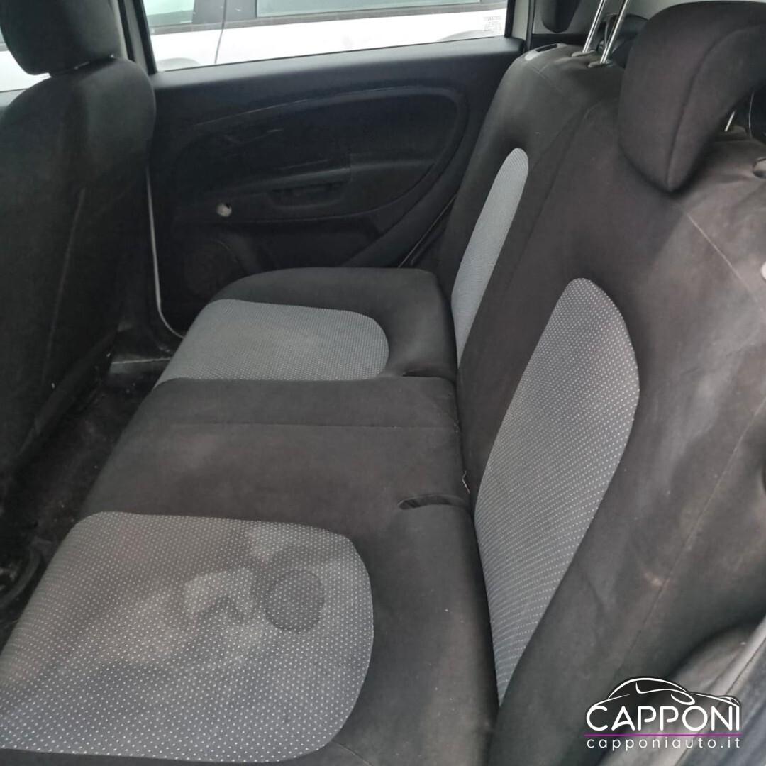 Fiat Grande Punto 1.3 MJT 75 CV - AUTOCARRO- OK NEOPATENTATI