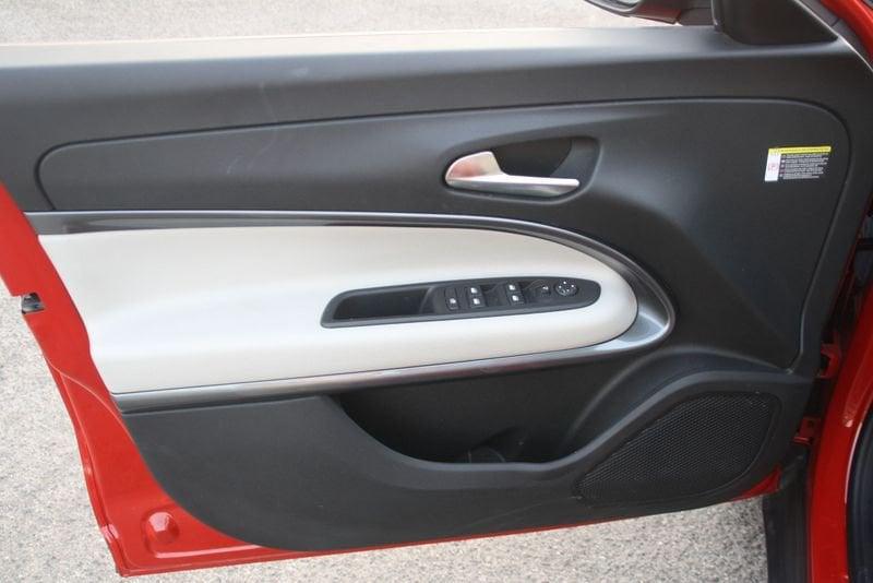 FIAT 600 1.2 Hybrid 100cv La Prima