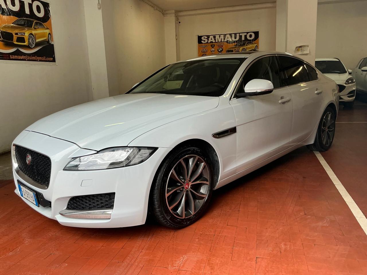 JAGUAR XF 3.0d V6 2015 TETTO APRIBILE FULL OPTIONAL 80.000KM