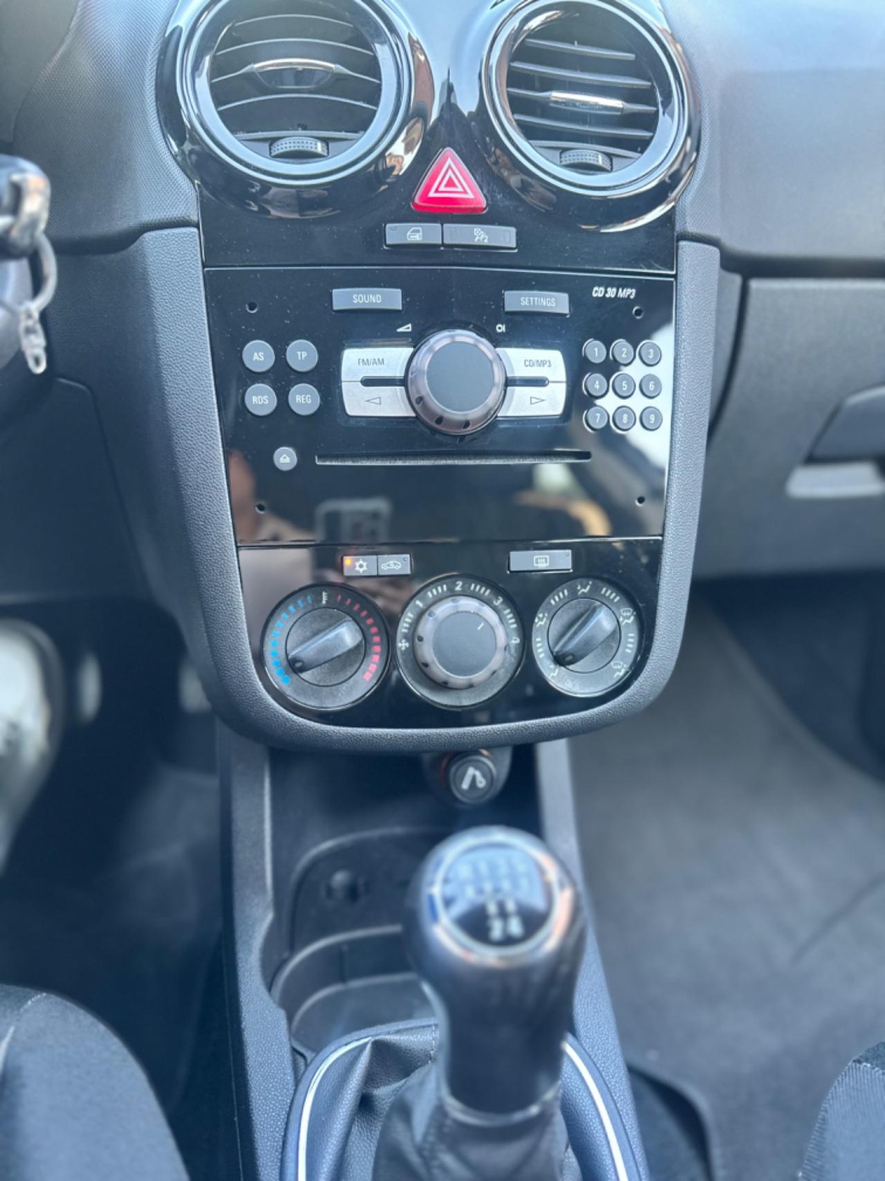 Opel Corsa 1.2 5 porte Edition 2010