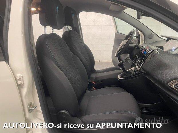 LANCIA Ypsilon 1.2 69 CV 5 porte BICOLOR-UNIPRO