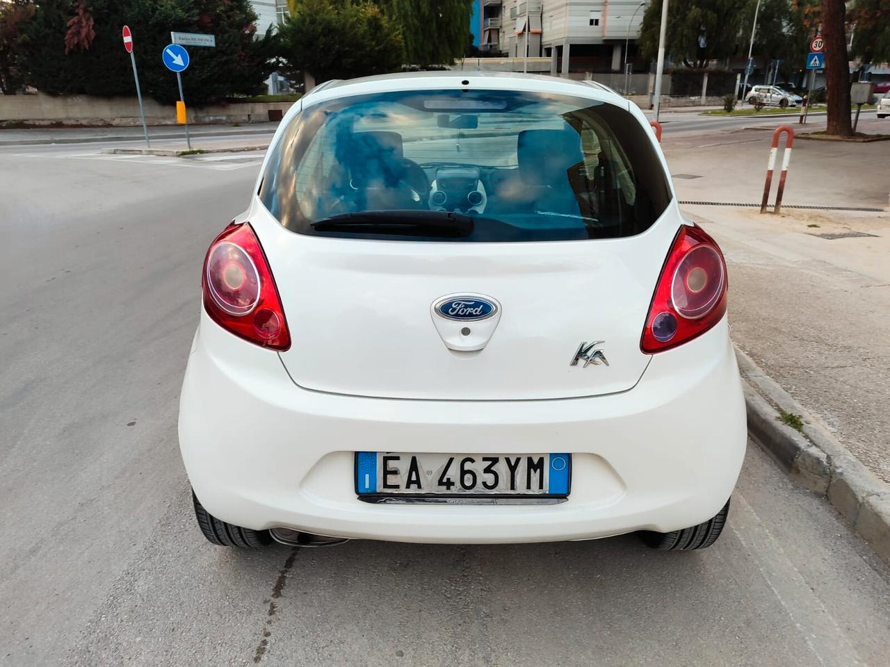 Ford Ka 1.2 BENZ. 69CV Titanium!