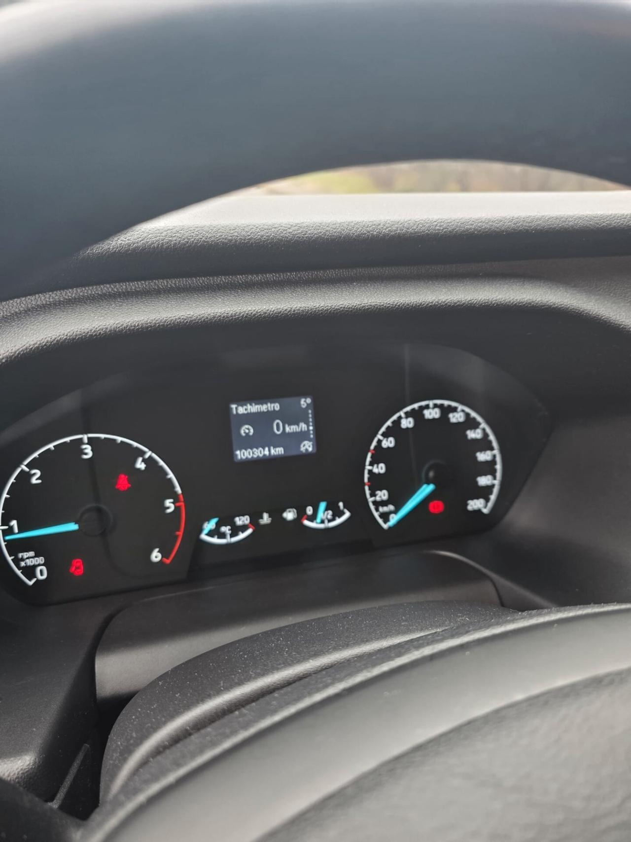 Ford Transit con 100 000km Prezzo compreso IVA