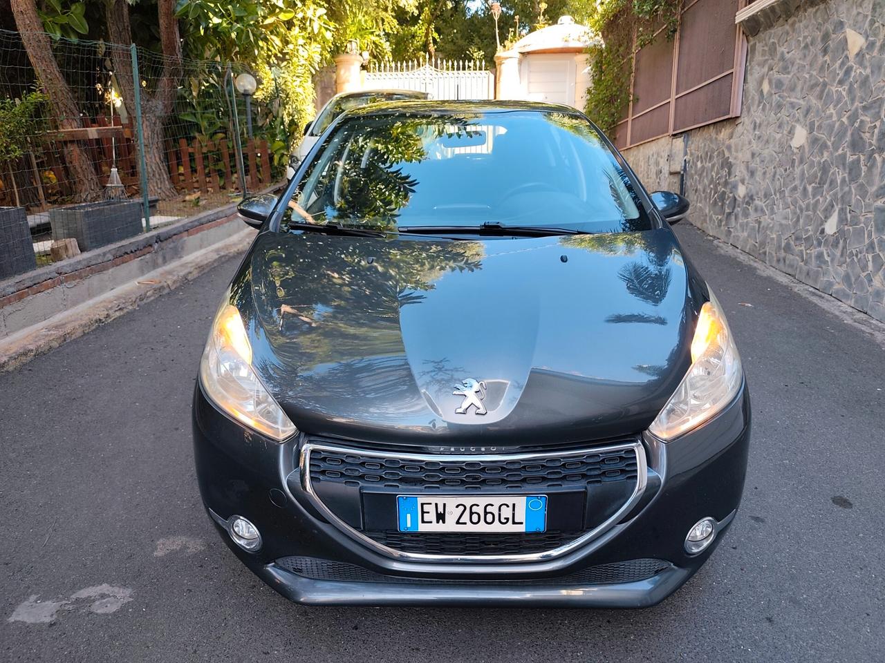Peugeot 208 1.4 HDi 68 CV 2014
