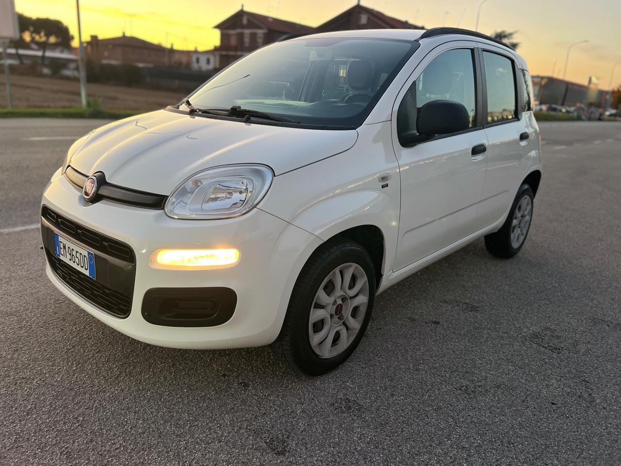 Fiat Panda 0.9 TwinAir Turbo Natural Power Lounge