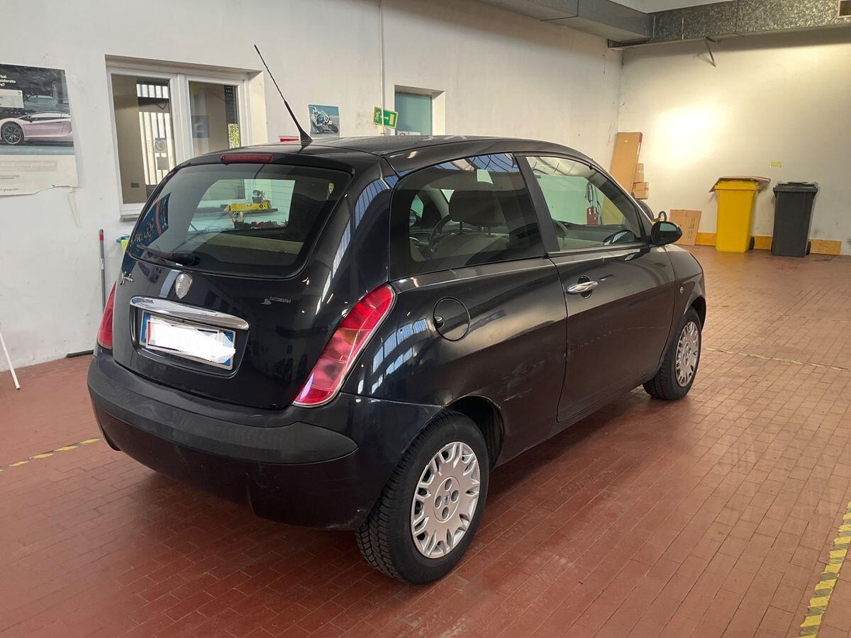 Lancia Ypsilon 1.2 Argento