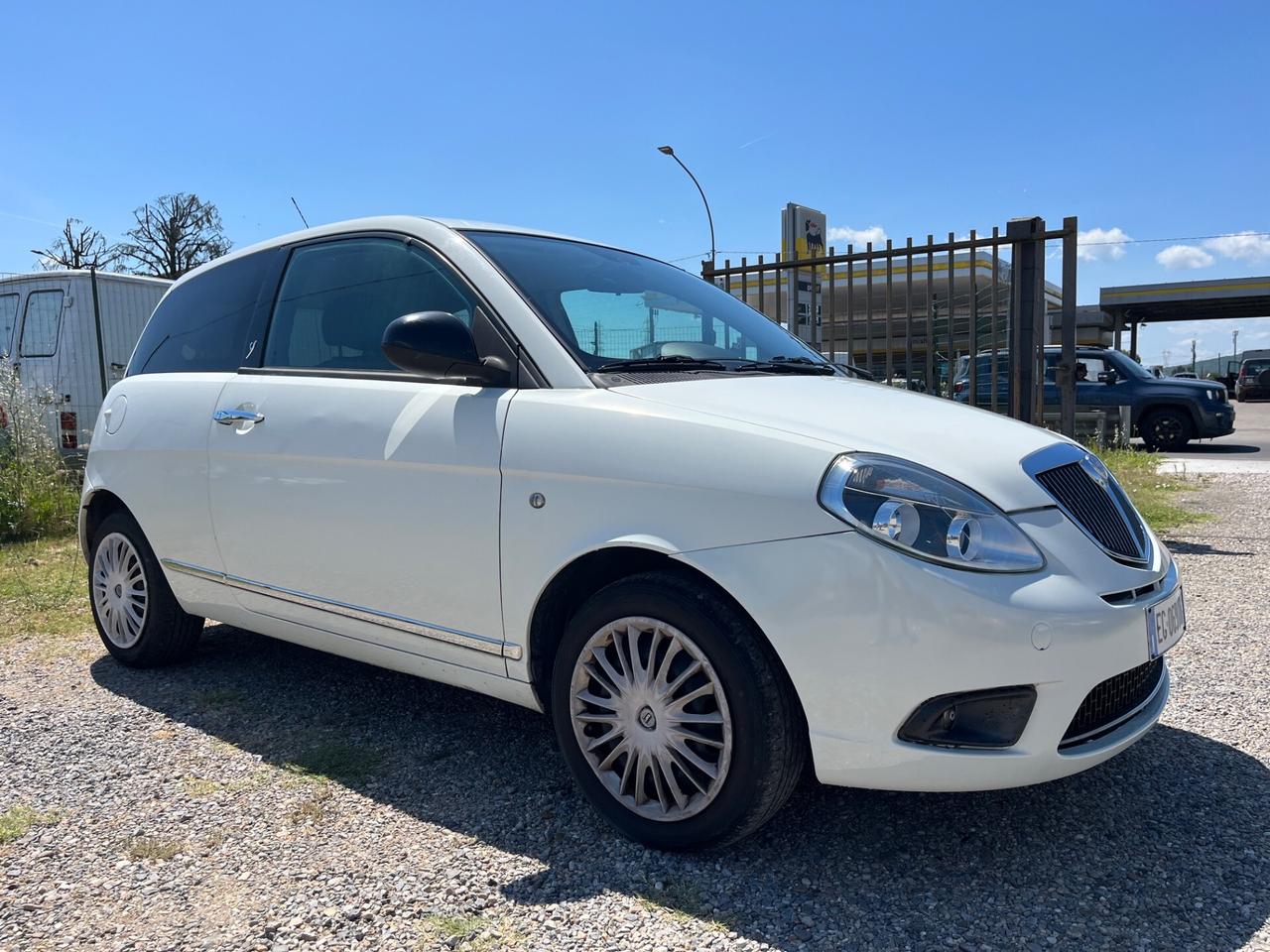 Lancia Ypsilon 1.2 69 CV