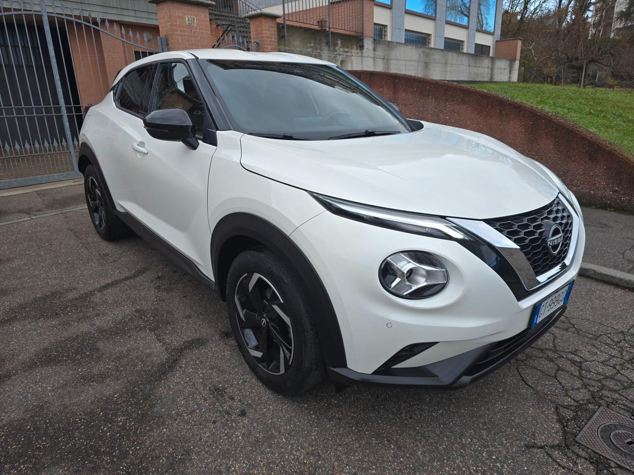 Nissan Juke 1.0 DIG-T 114 CV DCT N-Connecta