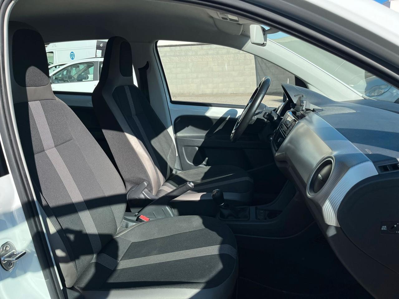 Volkswagen up! 5p 1.0 High 75cv OK NEOPAT. PDC/TELCLIMA PERF.