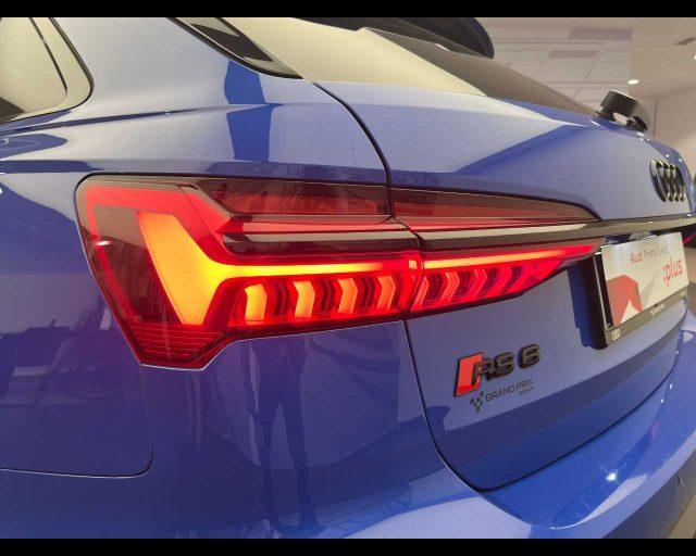 AUDI RS6 Avant 4.0 TFSI V8 quattro tiptronic