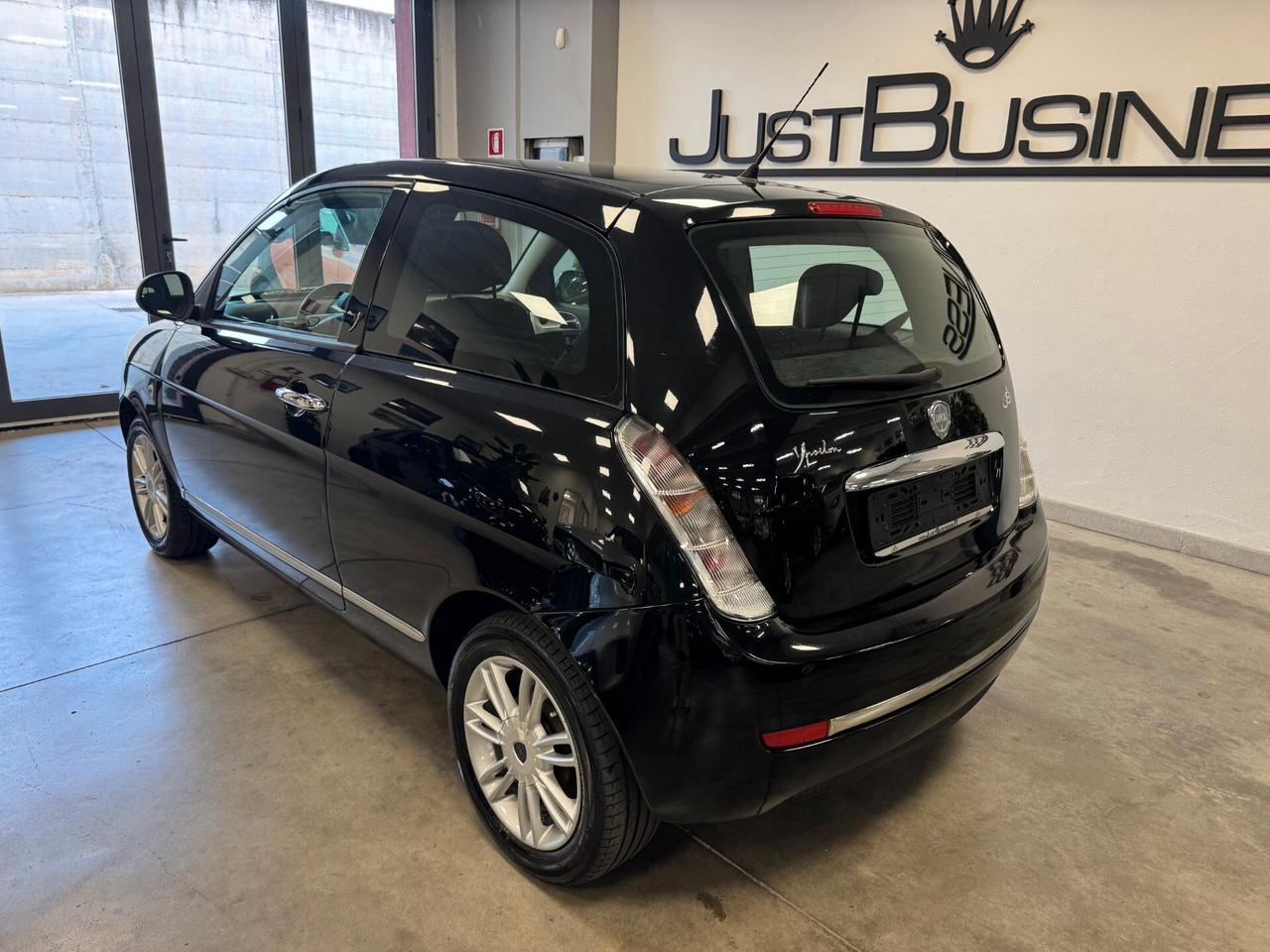 Lancia Ypsilon 1.2 69 CV Platino