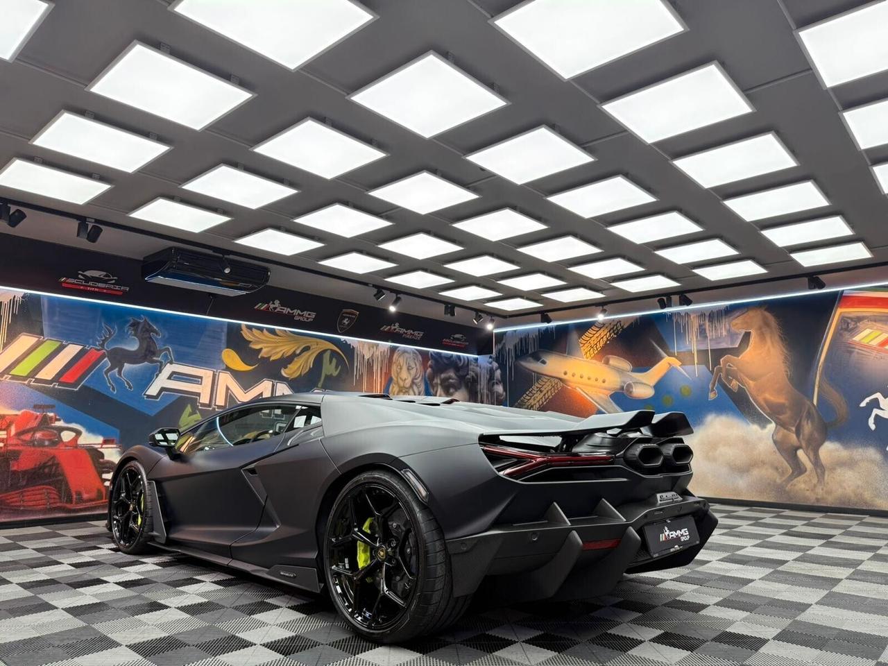 Lamborghini Revuelto 6.5 V12 (333)