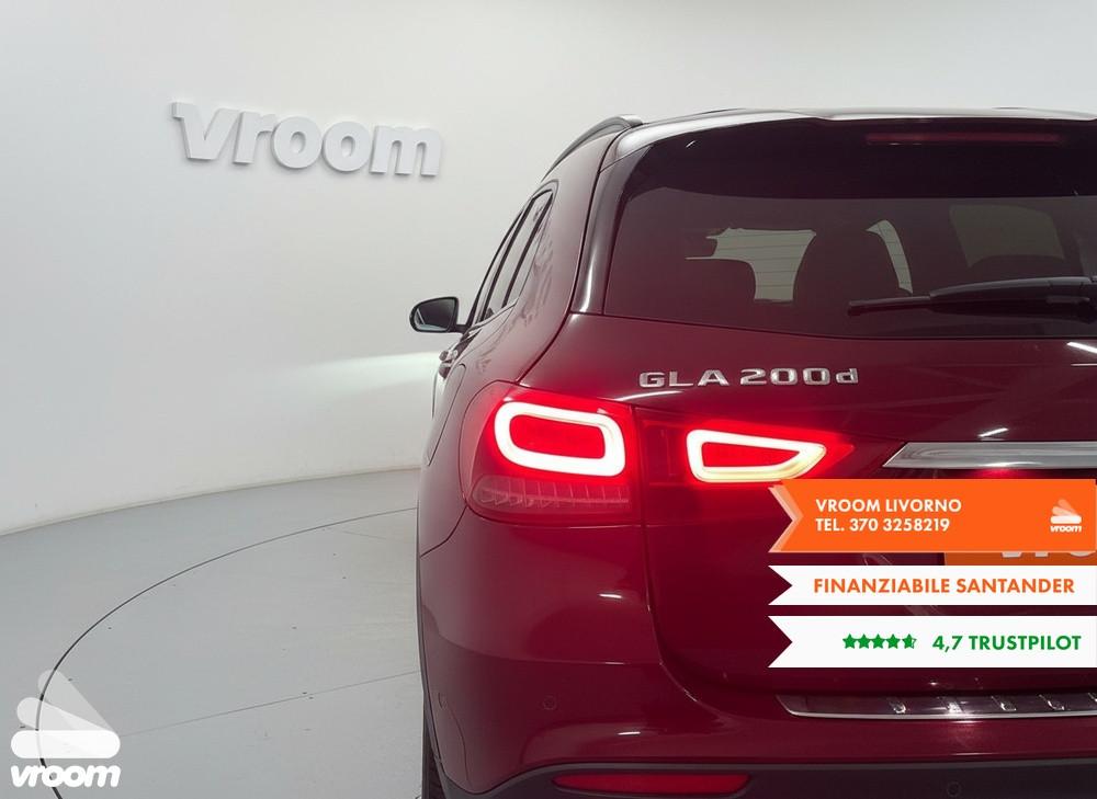 MERCEDES GLA (H247) GLA 200 d Automati...