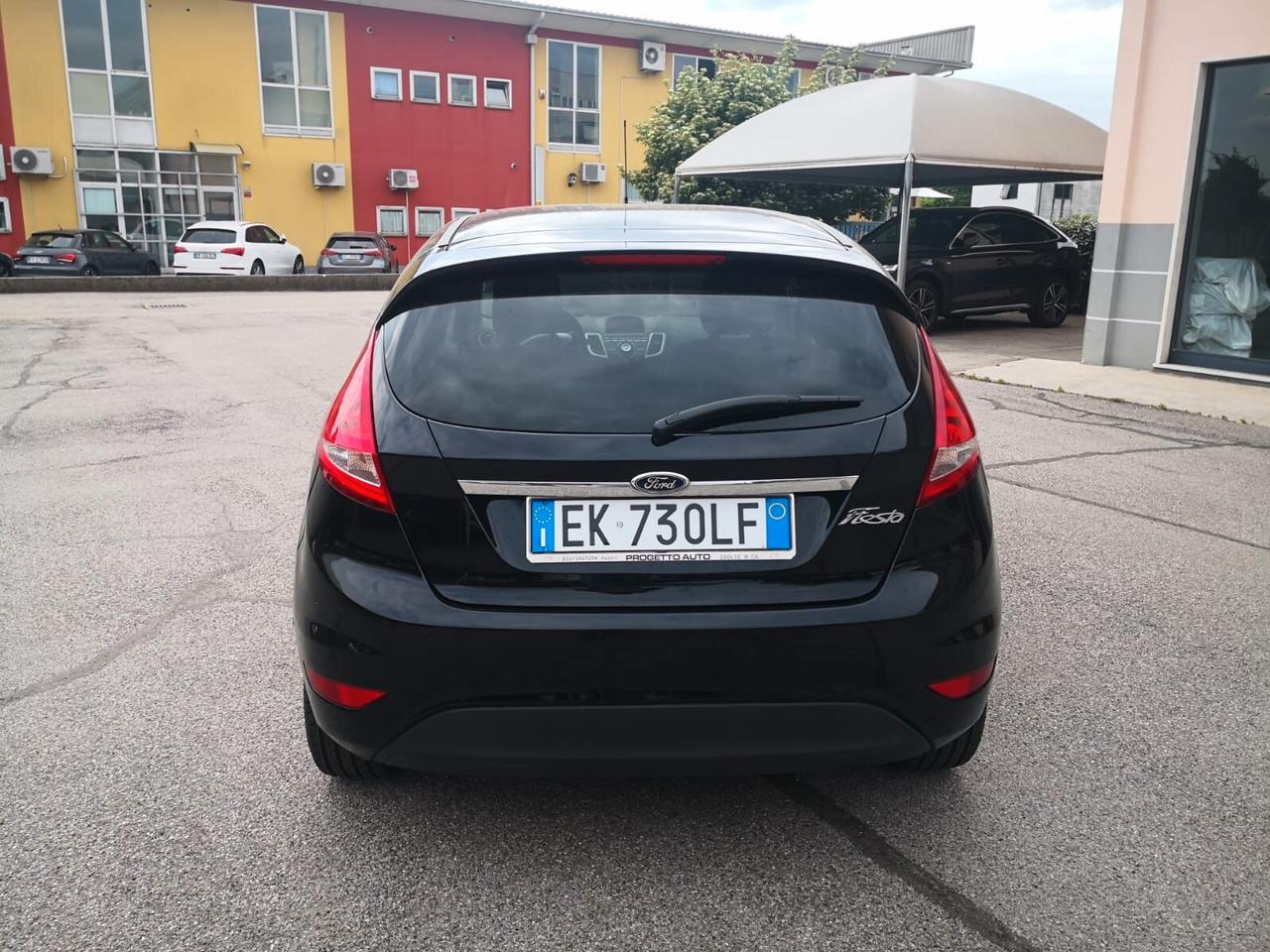 Ford Fiesta 1.4 TDCi 70CV 5 porte Titanium
