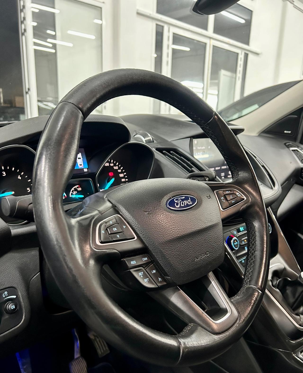 Ford Kuga 1.5 TDCI 120 CV S&S Titanium FINANZIABILE