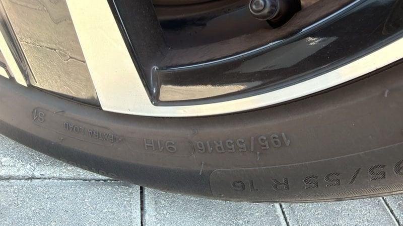Peugeot 208 Allure 100 S/S