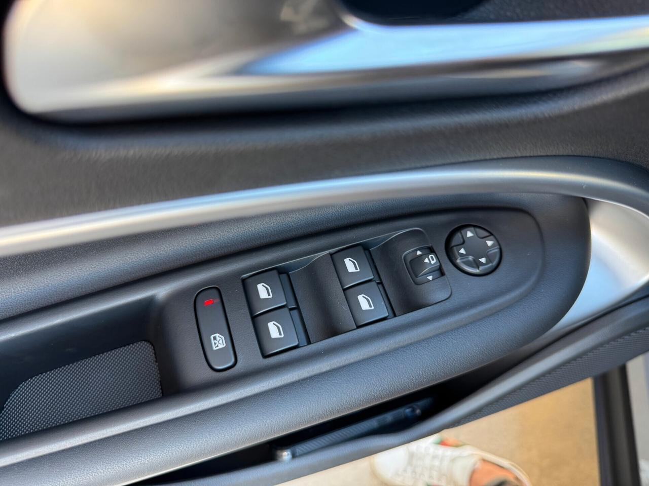 JEEP AVENGER SUMMIT 1.2 TURBO HYBRID EDCT6 110CV