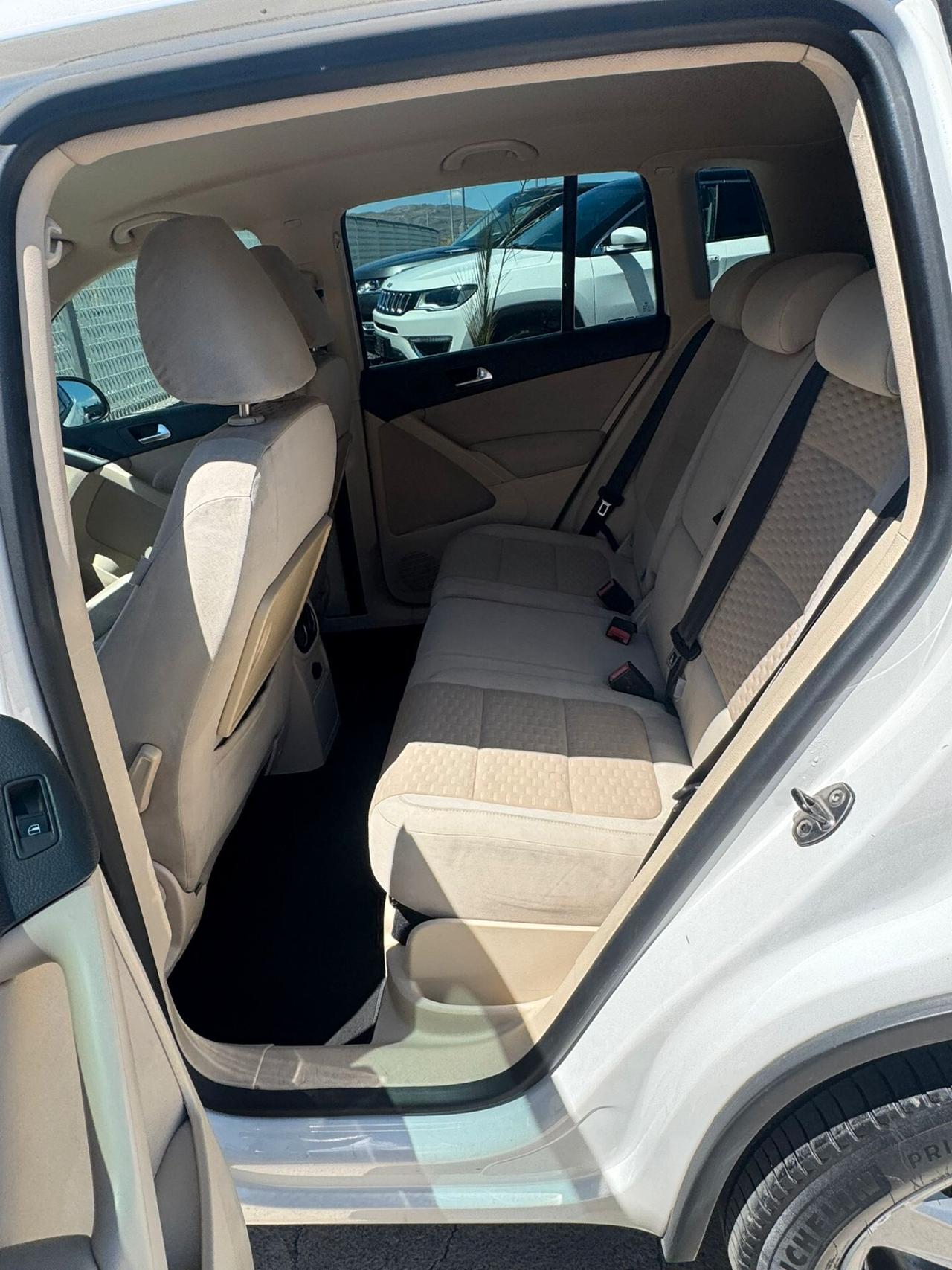 Volkswagen Tiguan 2.0 TDI DPF 4MOTION DSG R-Line