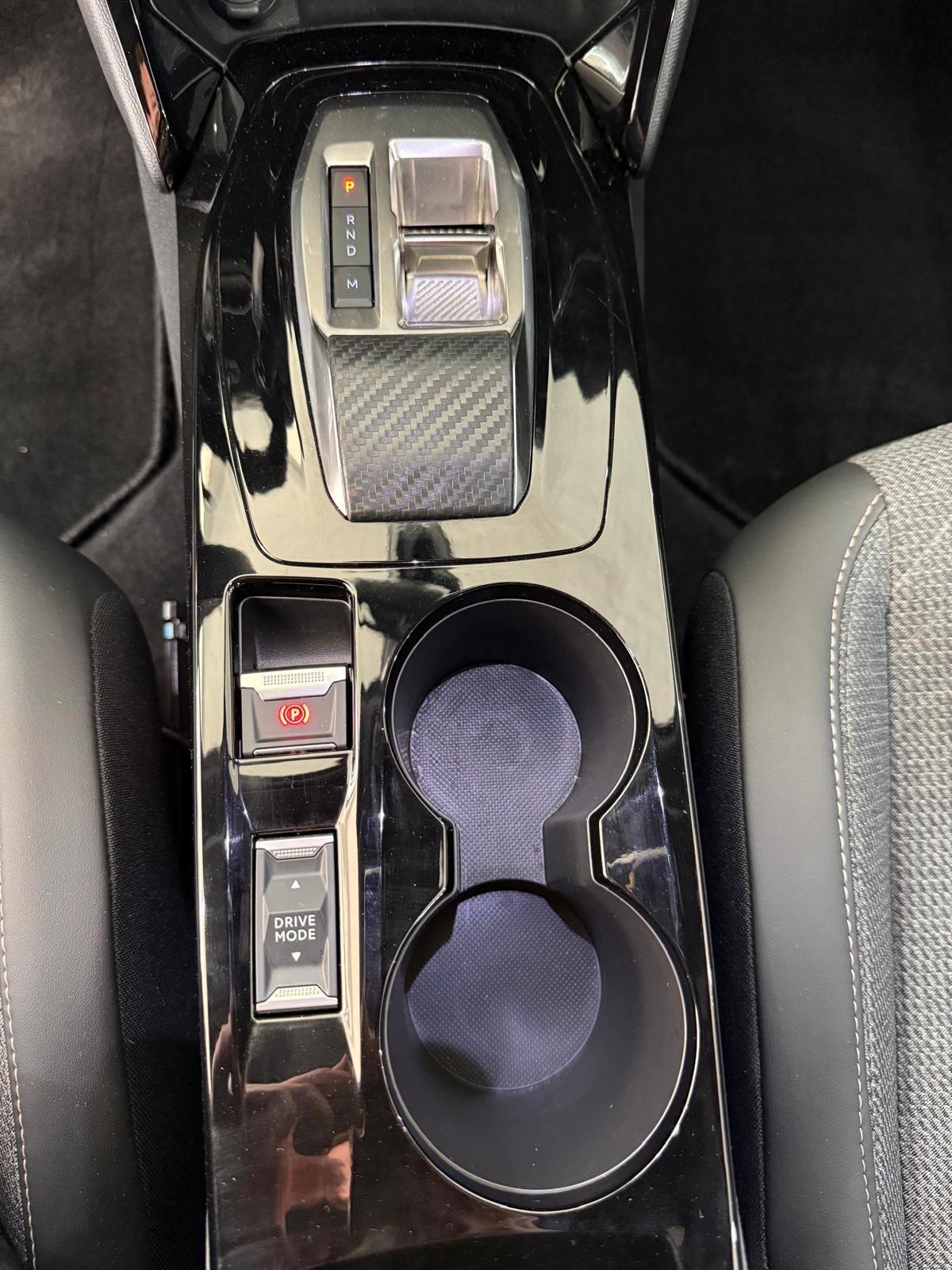 Peugeot 2008 PureTech 130 S&S EAT8 Allure