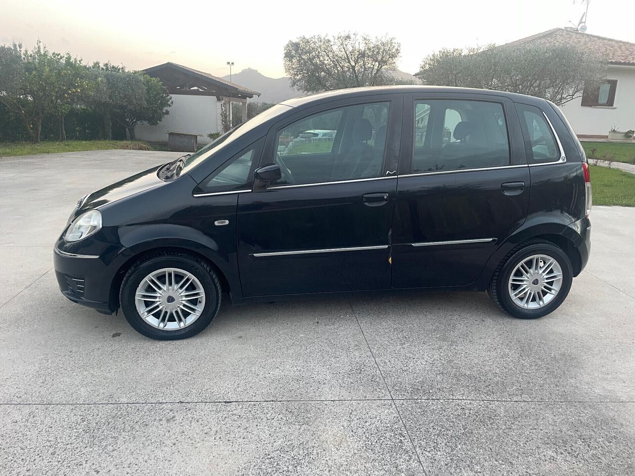 Lancia MUSA 1.4 16V Oro Plus