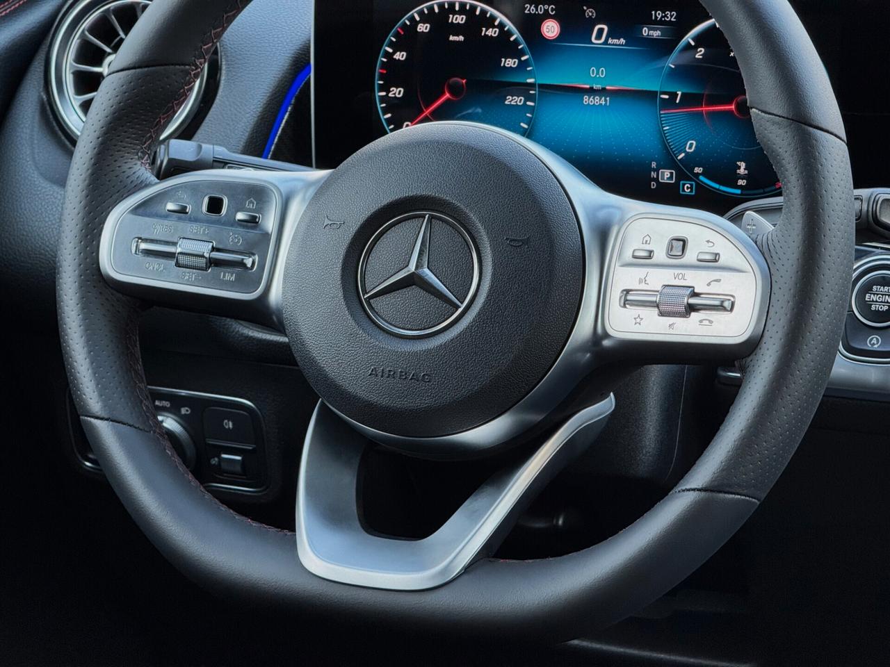 Mercedes-Benz GLB 200 d Premium AMG TETTO