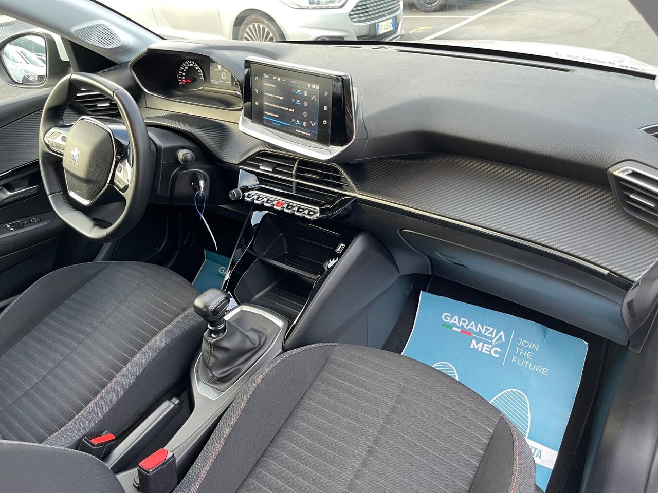 Peugeot 208 BlueHDi 100 cambio 6 marce - NEOPATENTATI-