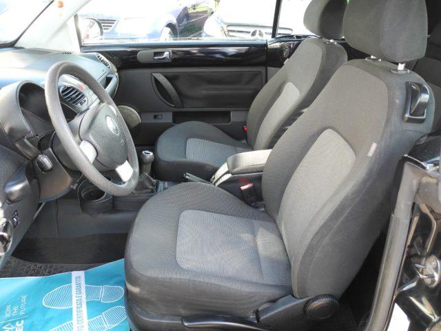 VOLKSWAGEN New Beetle 1.4 16v Cabrio - OK NEOPATENTATI - "DA VETRINA"