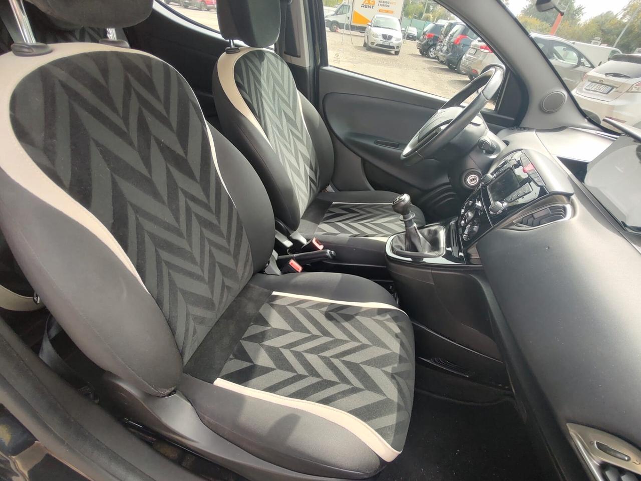 Lancia Ypsilon 1.2 69 CV 5 porte Gold, BENZINA, OK NEOPATENTATI, GARANZIA L.12 MESI