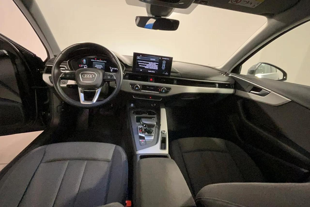 Audi A4 40 TDI quattro S tronic Business Advanced