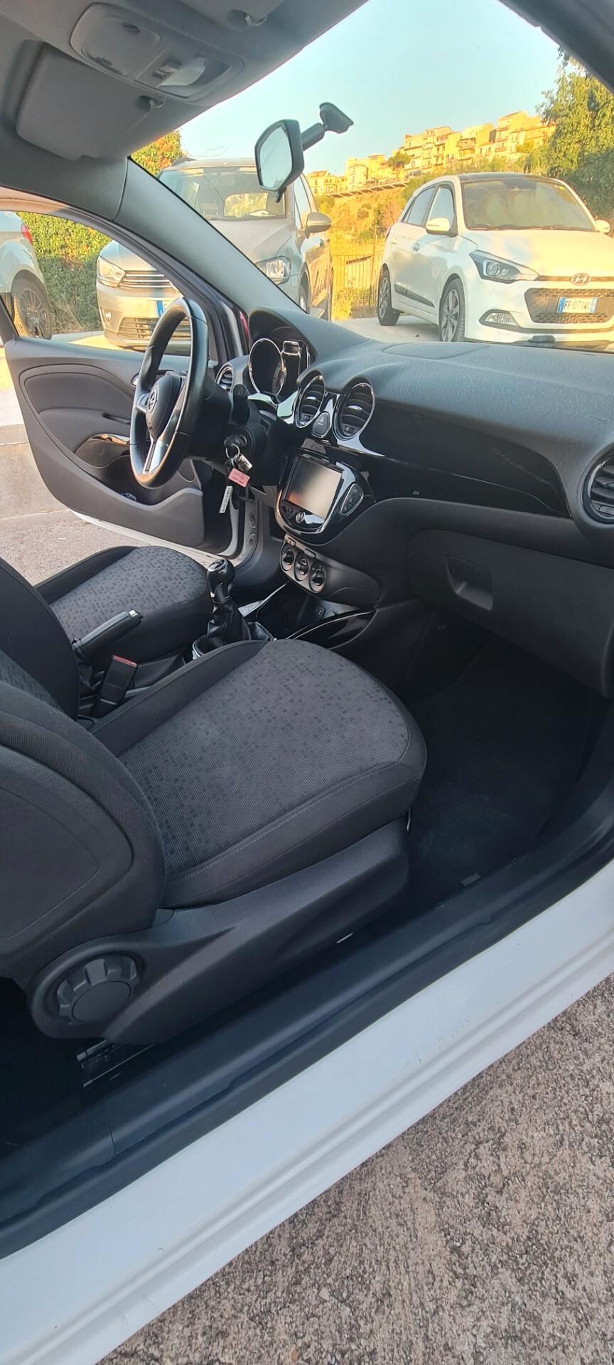 Opel Adam 1.4 87 CV GPL 2015 142.000 km