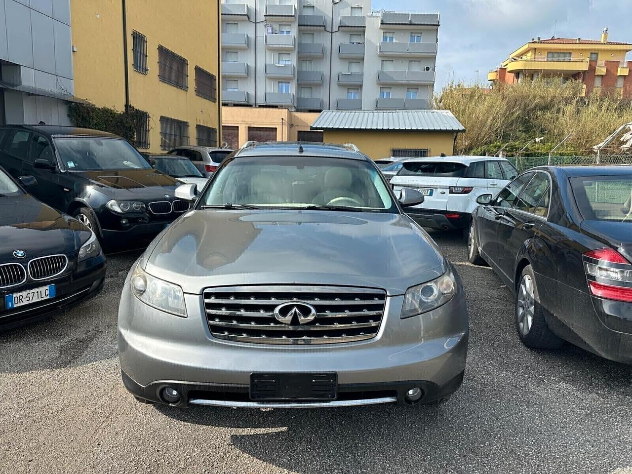 Infiniti FX 35 GPL GANCIO TRAINO