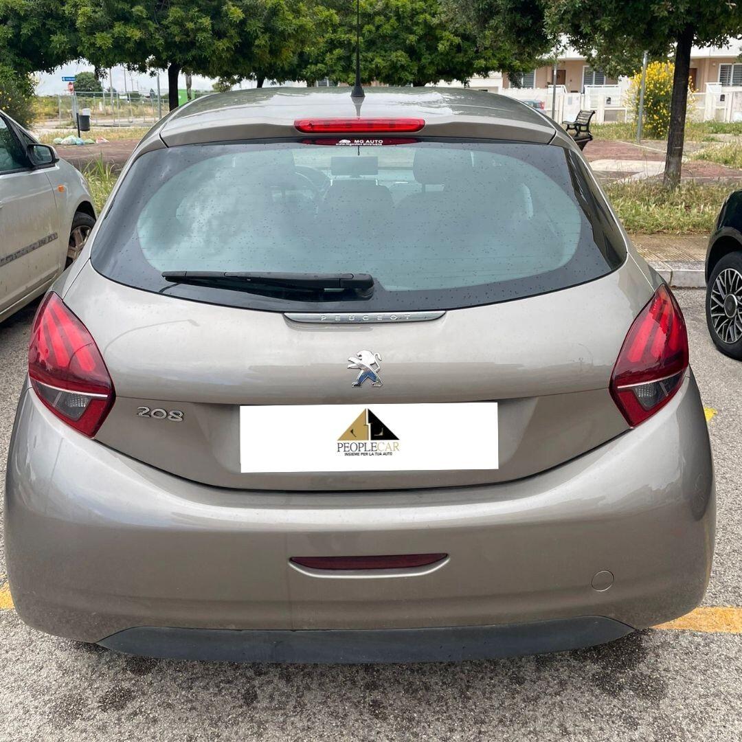 Peugeot 208 1.4 HDi 68 CV **NEOPATENTATI**