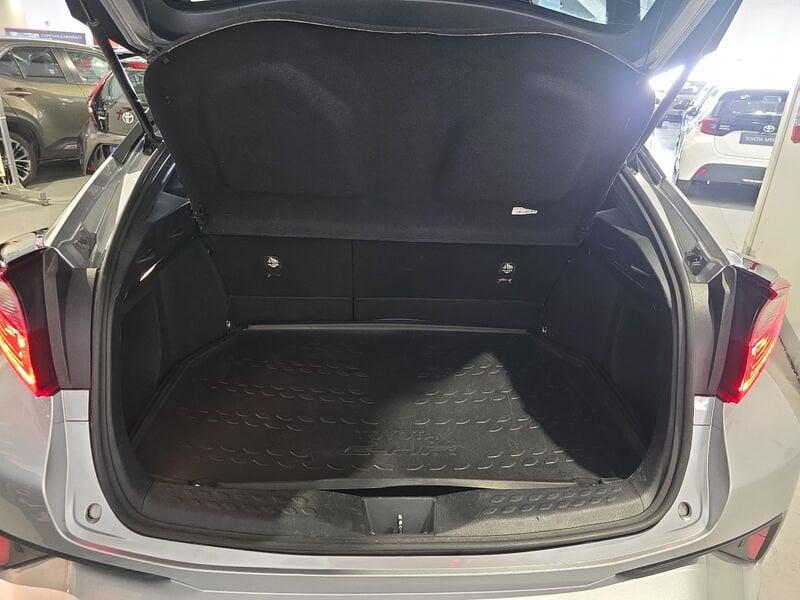 Toyota C-HR 1.8 Hybrid E-CVT Trend