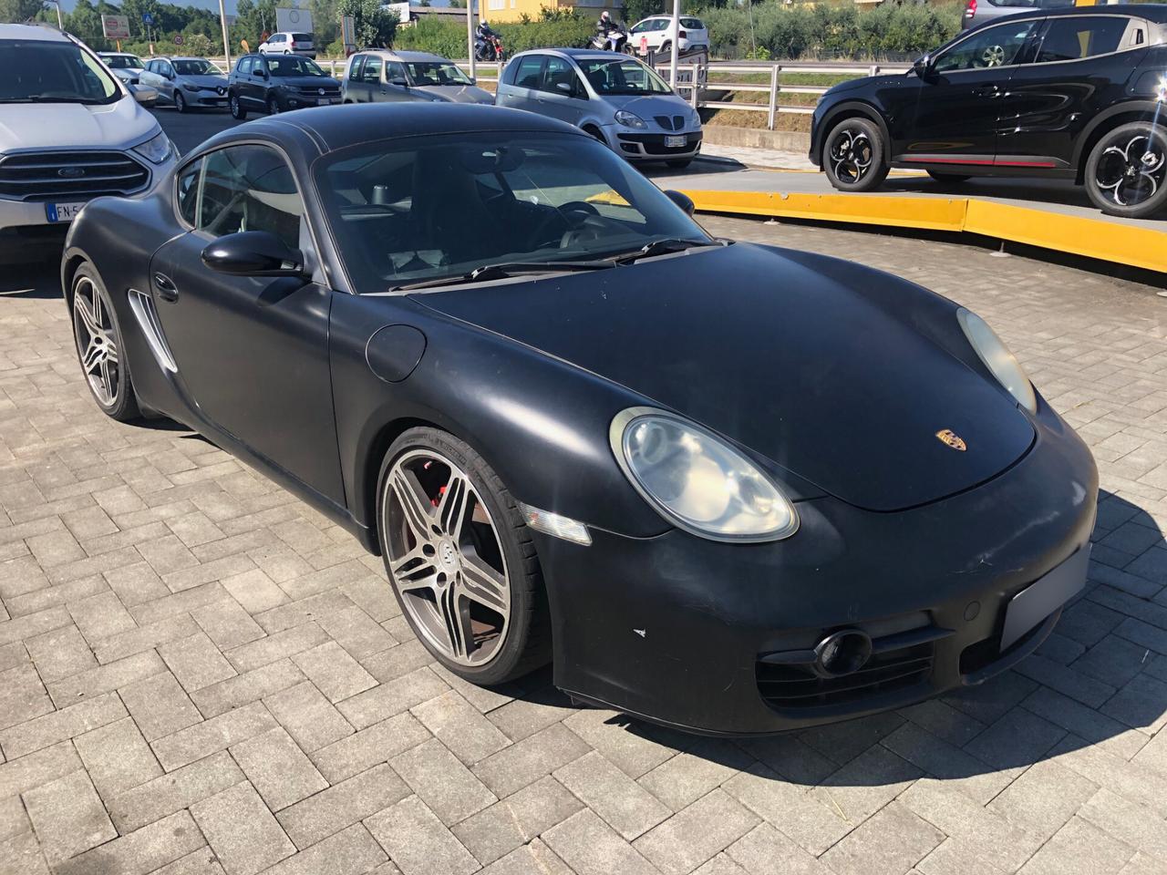 Porsche Cayman 2.7