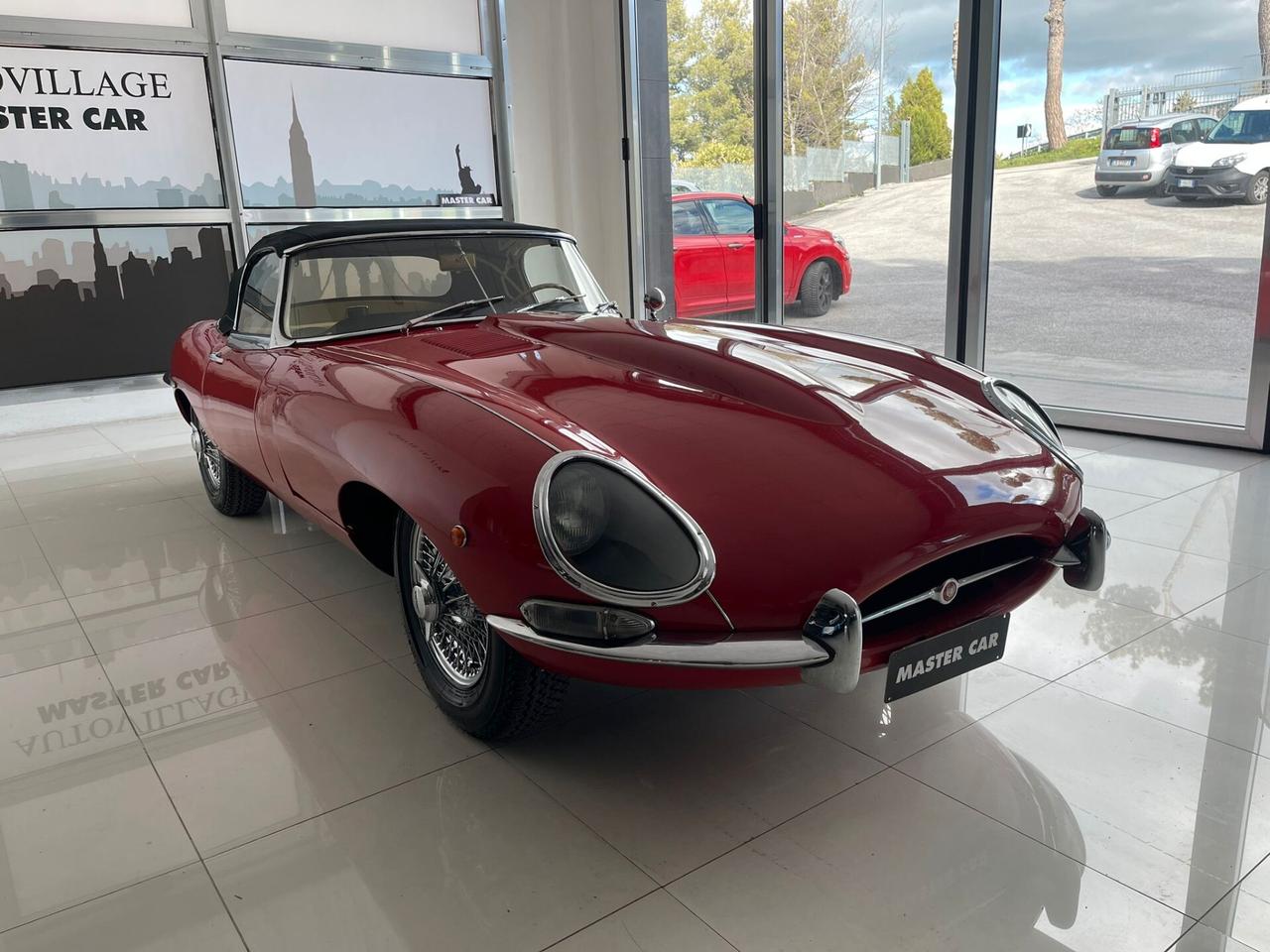 Jaguar E-Type Cabrio da 265 Cv