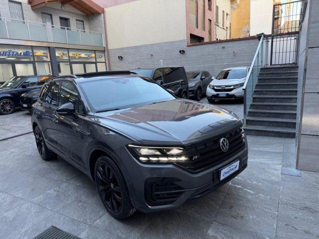 VOLKSWAGEN Touareg 3.0 V6 TDI 286 CV SCR R line tetto panoramico