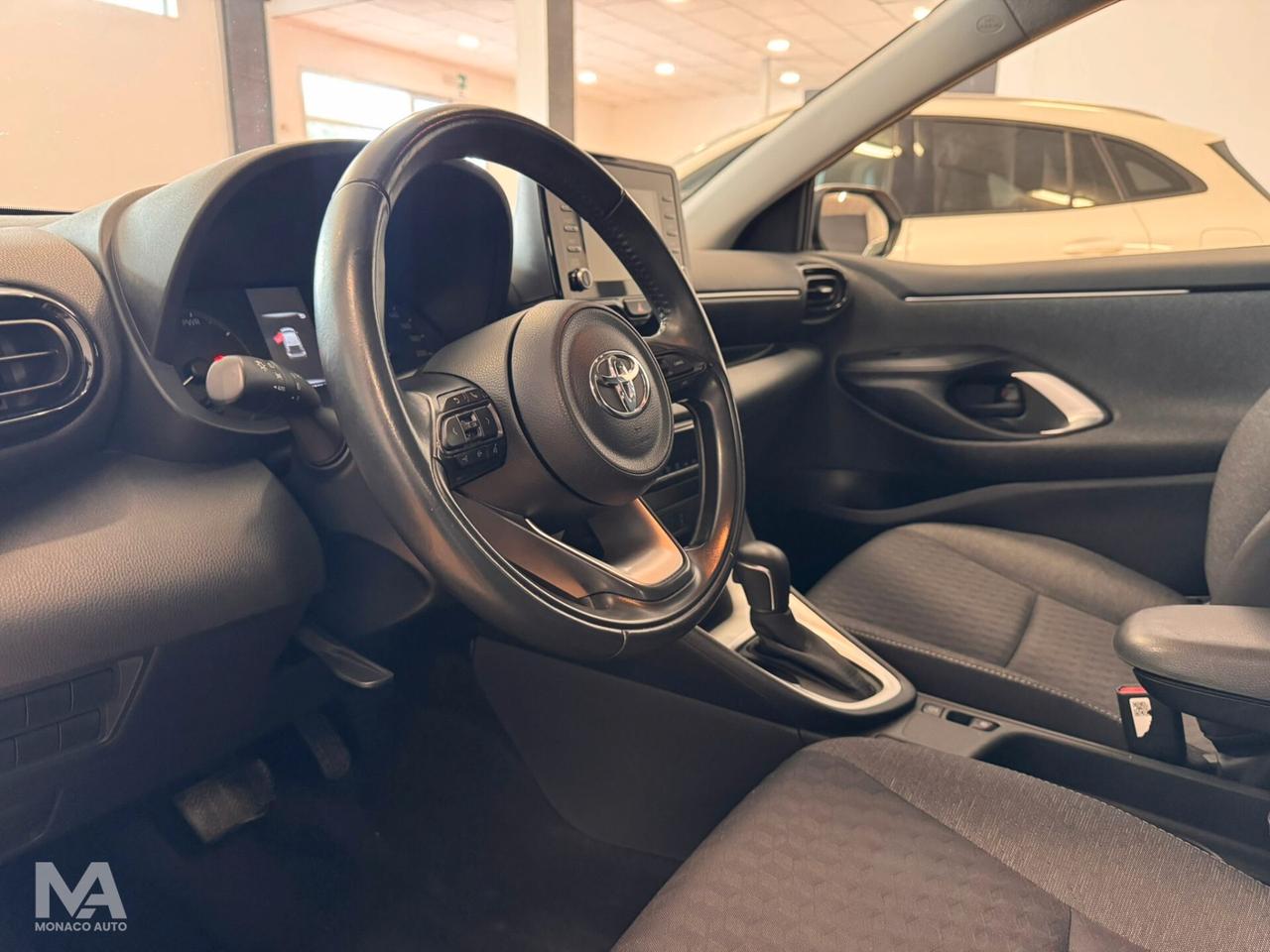 Toyota Yaris 1.5 90cv Hybrid Business 2021
