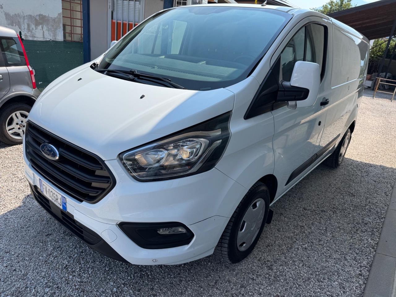 Ford Tourneo Custom AUTOCARRO