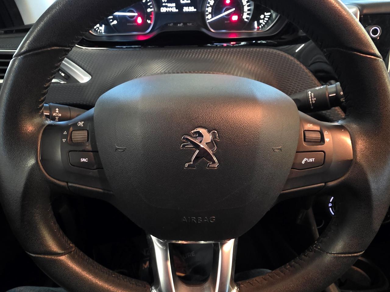 Peugeot 208 PureTech 82 5 porte Allure