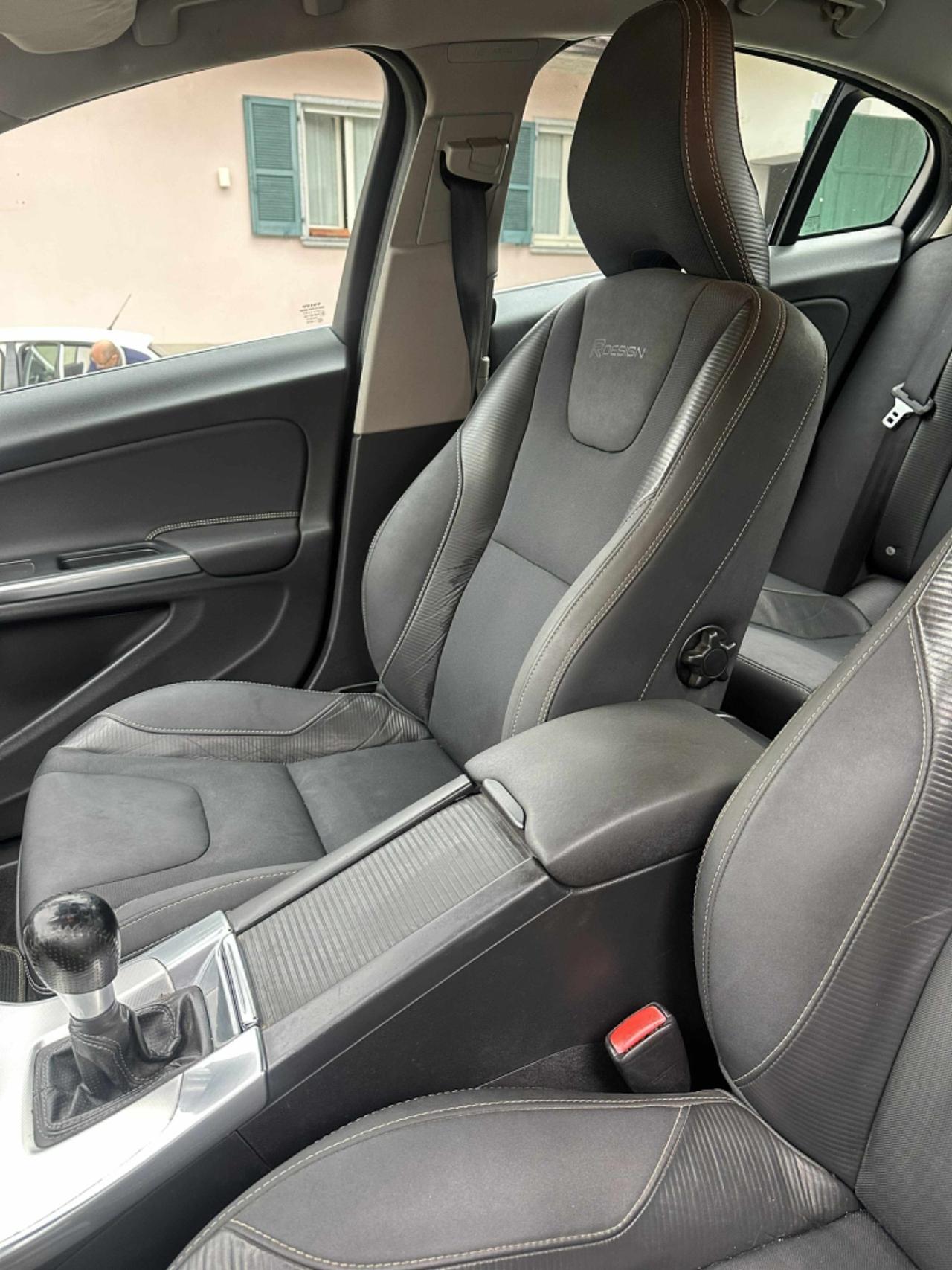 Volvo S60 D5 R-DESIGN KMCERT GARANZ UNICOPR