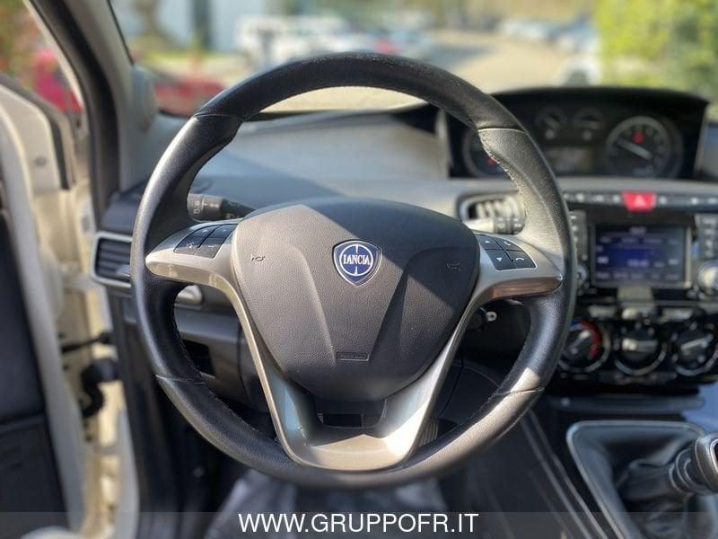 Lancia Ypsilon 1.2 69 CV 5 porte Silver