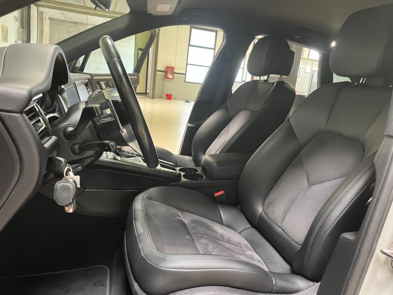 Porsche Macan 2.0 245cv PDK 2020
