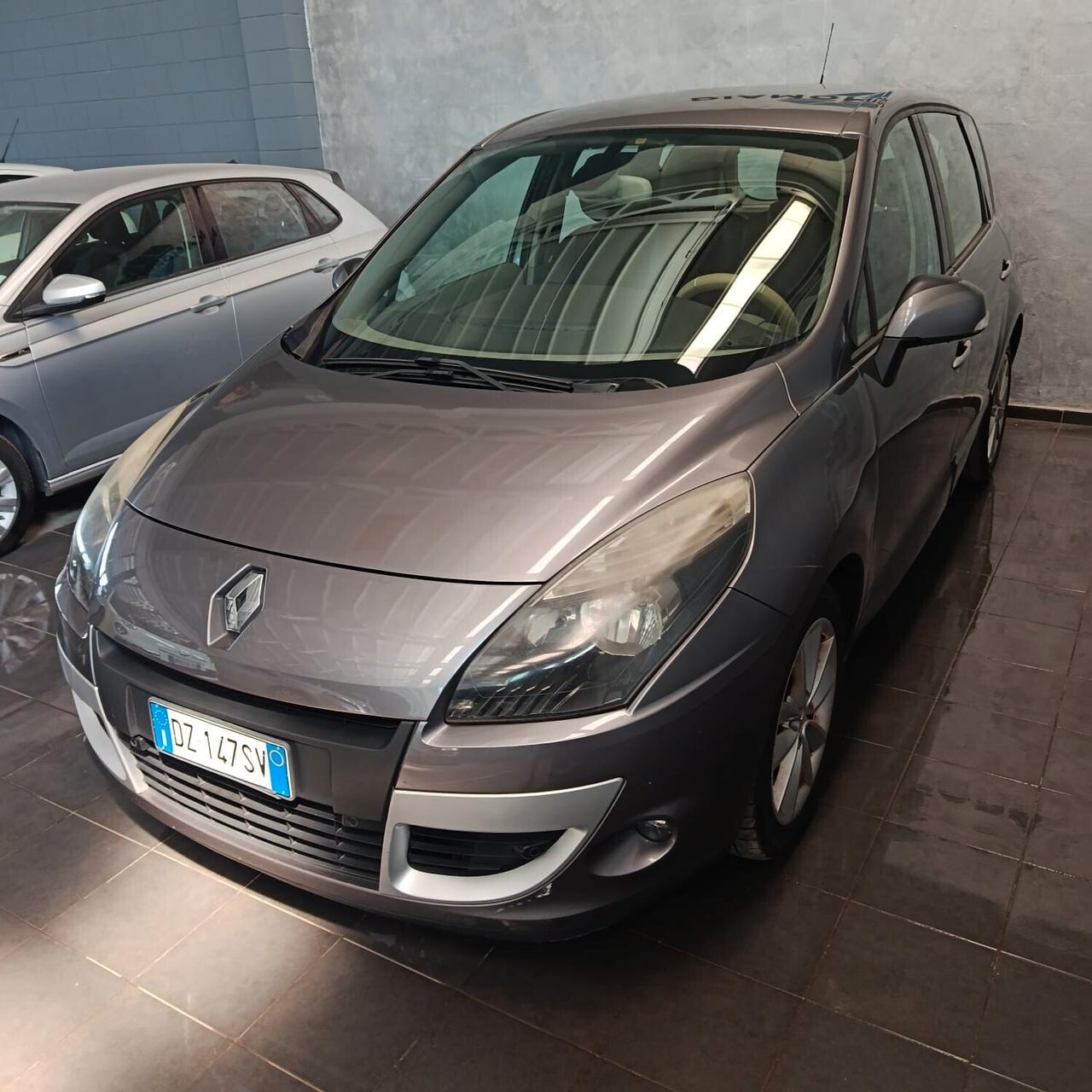 Renault SCENIC 1.9 DCI